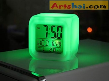 7 Colour Changing LCD Clock with Alarm Date and Temperature Display